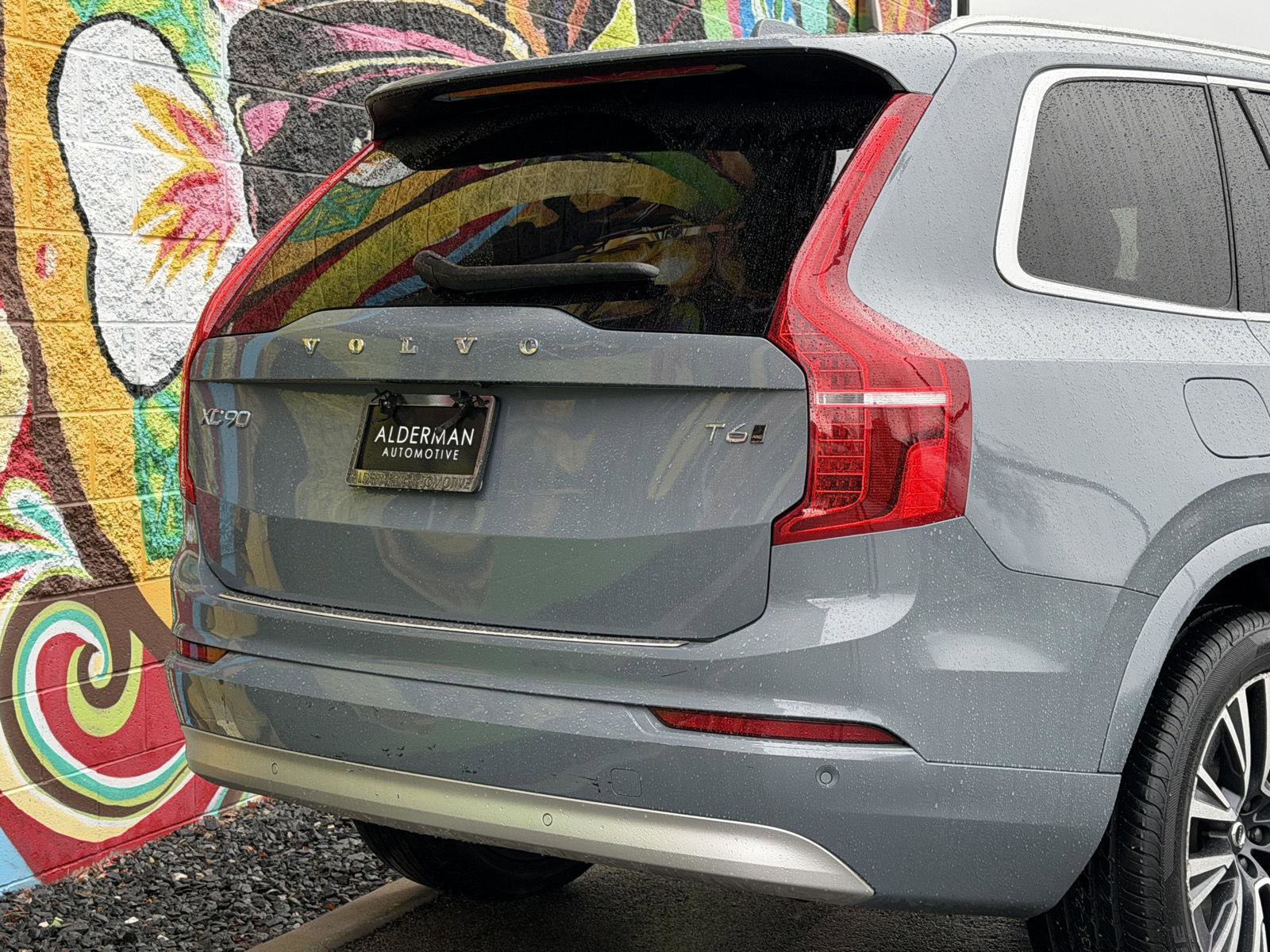 Used 2022 Volvo XC90 T6 Momentum w/ Climate Package AWD/4WD image 7