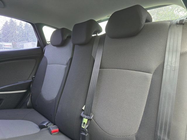 Used 2012 Hyundai Accent GS FWD image 17