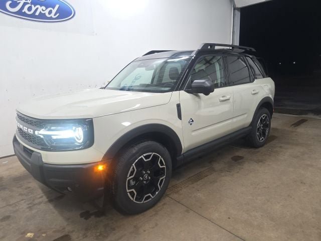 Used 2025 Ford Bronco Sport Outer Banks w/ Outer Banks Tech Package+ AWD/4WD image 31