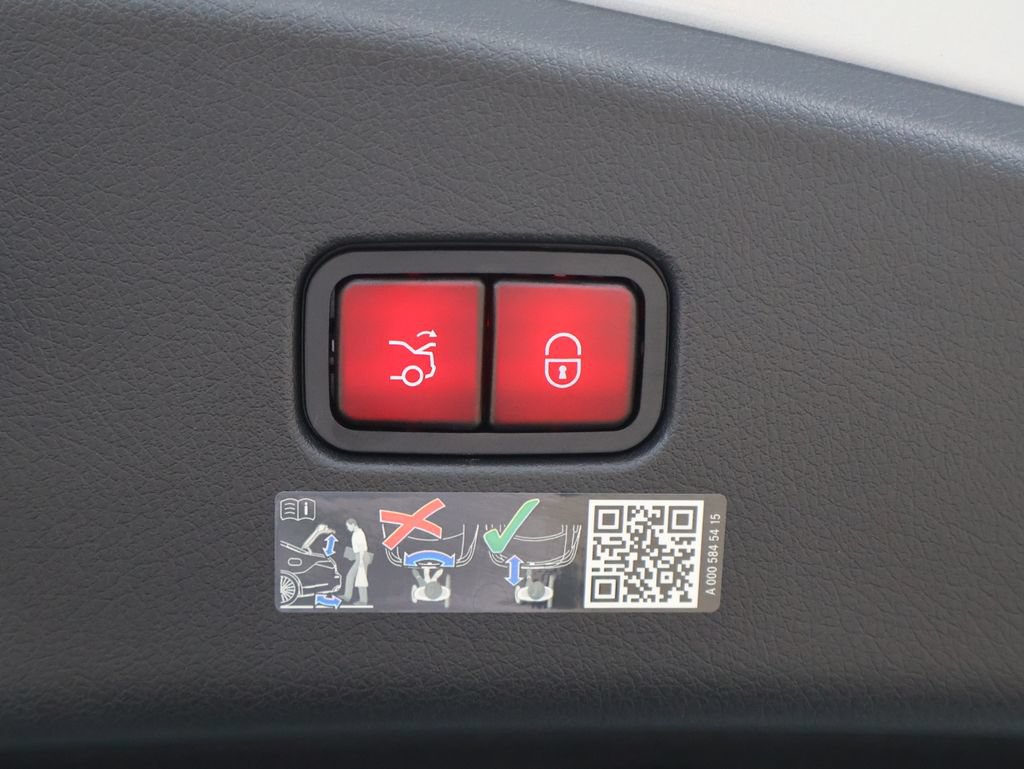 Certified 2024 Mercedes-Benz CLE 300 4MATIC Coupe image 38