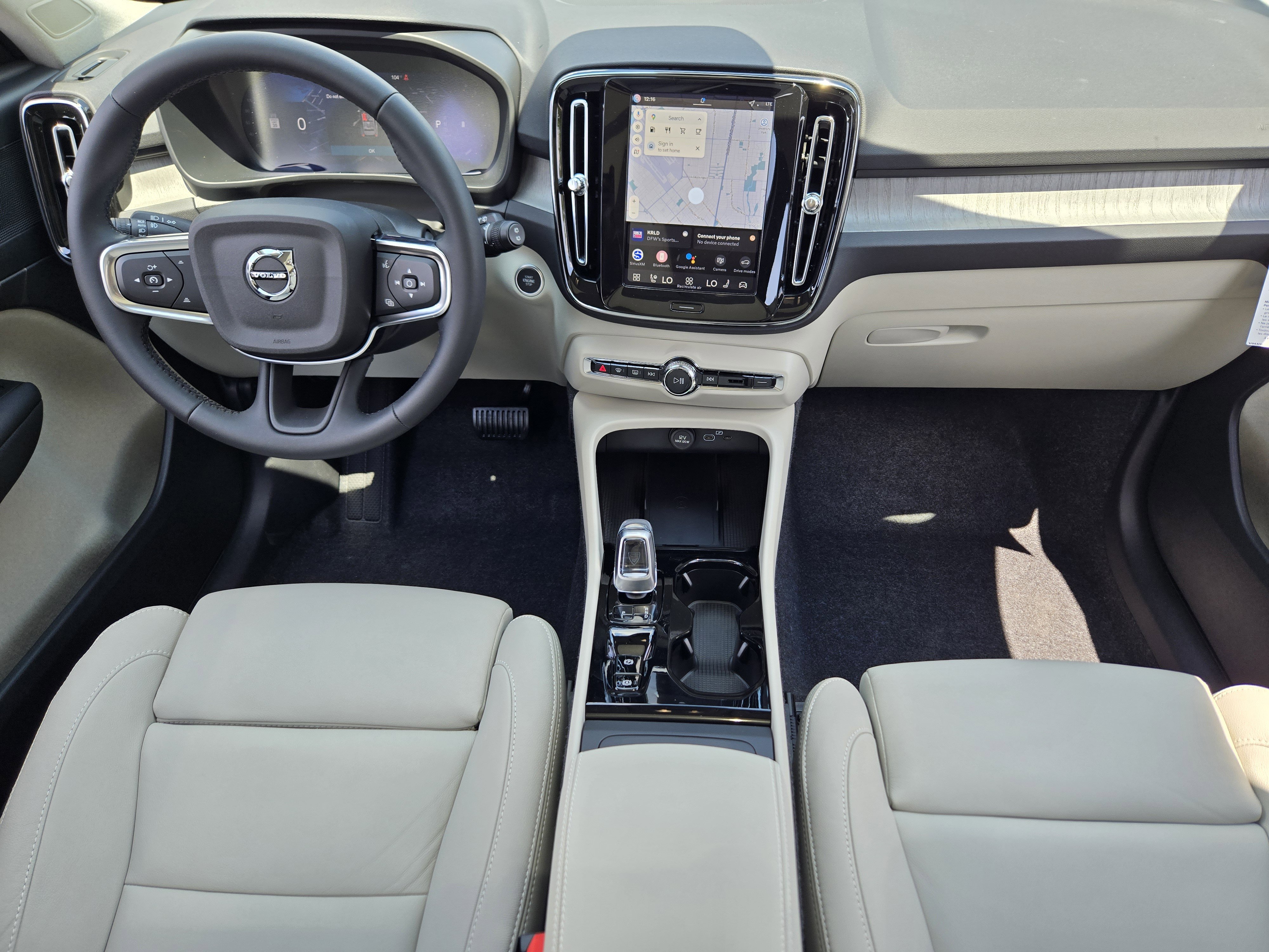 New 2026 Volvo XC40 B5 Plus w/ Protection Package Premier image 25