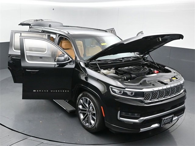 Used 2023 Jeep Grand Wagoneer Series III image 57