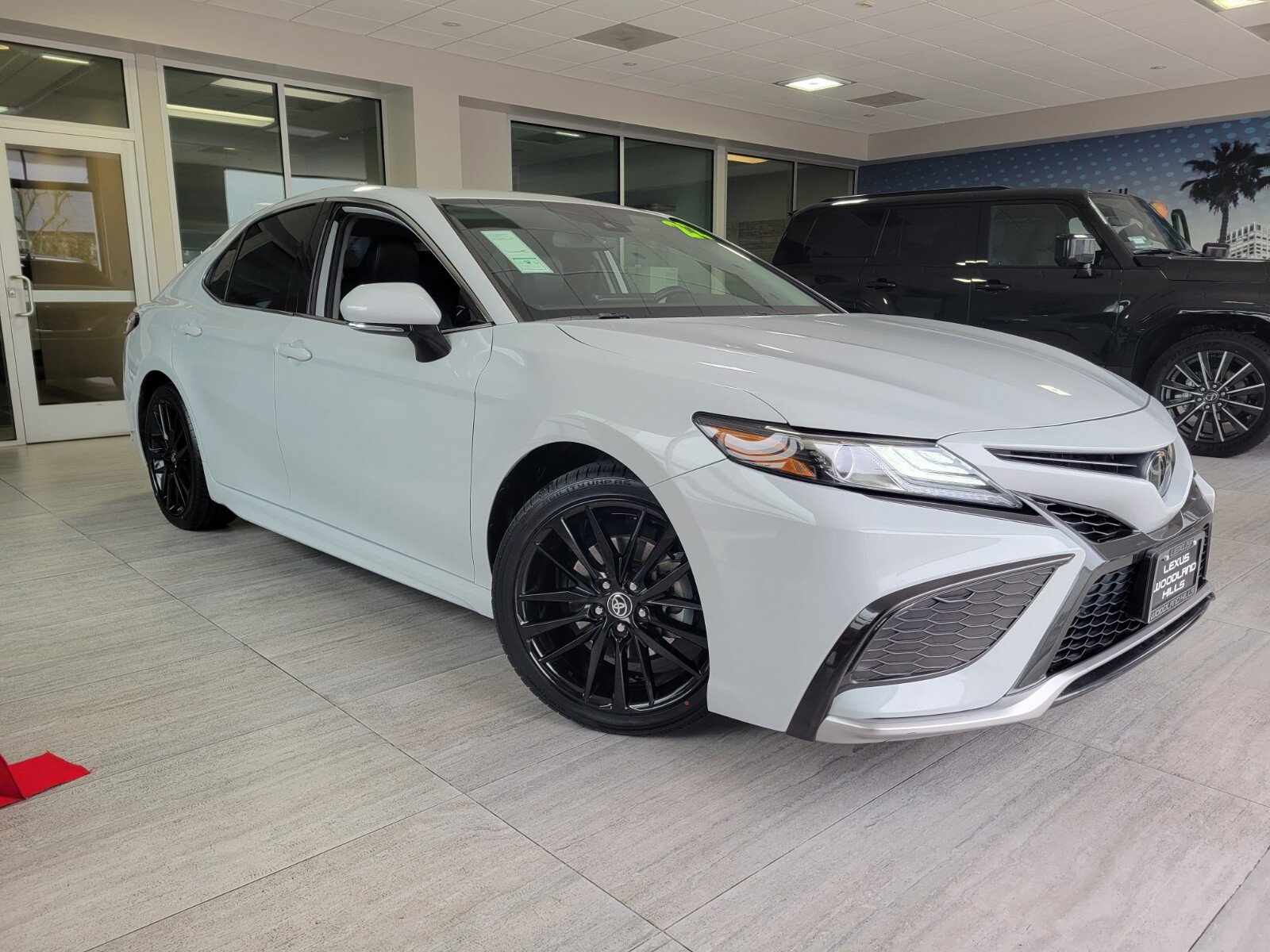 Used 2022 Toyota Camry XSE image 7