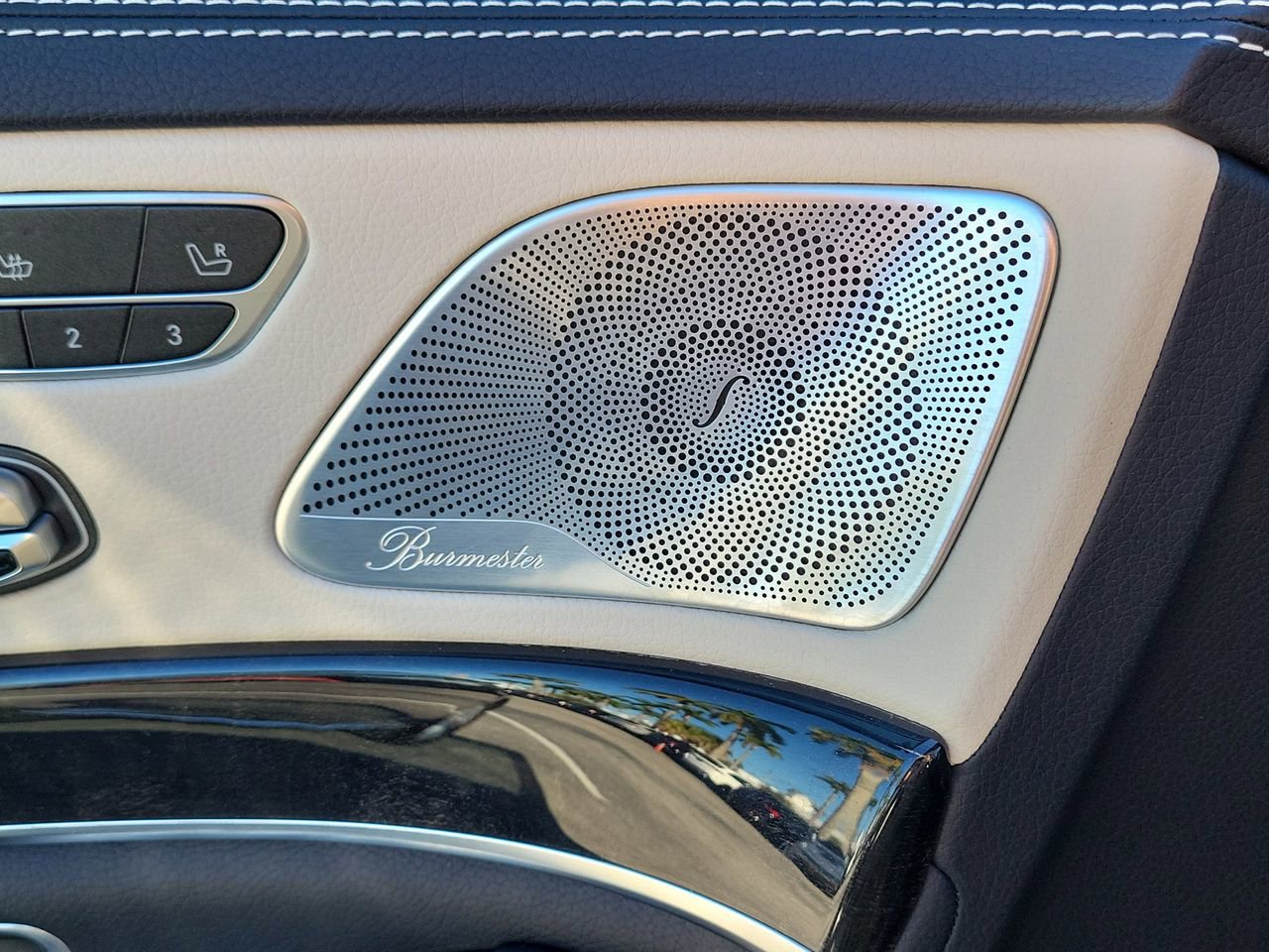 Used 2019 Mercedes-Benz S 560 Sedan image 27