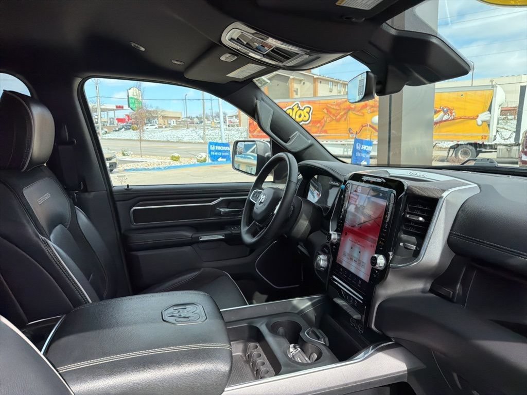 Used 2025 RAM 1500 Laramie AWD/4WD image 15