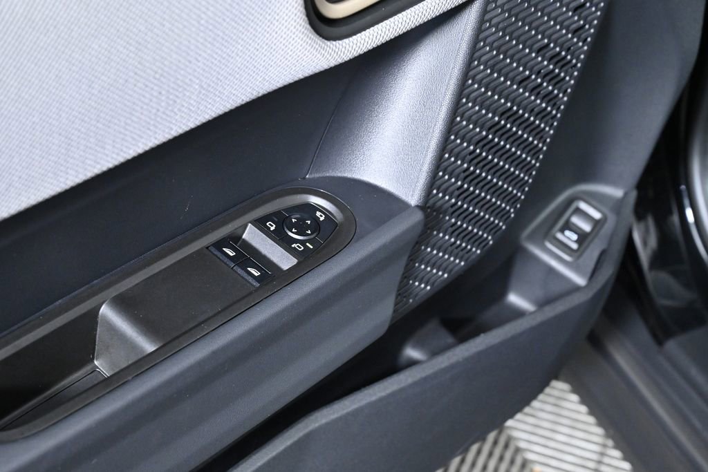 Certified 2025 MINI Cooper 2-Door Hardtop image 21