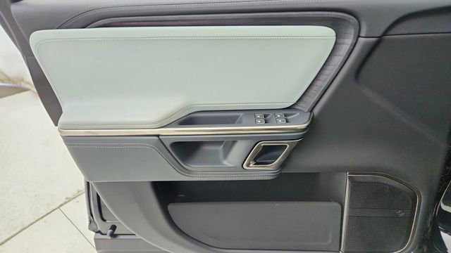 Used 2024 Rivian R1S Adventure image 39