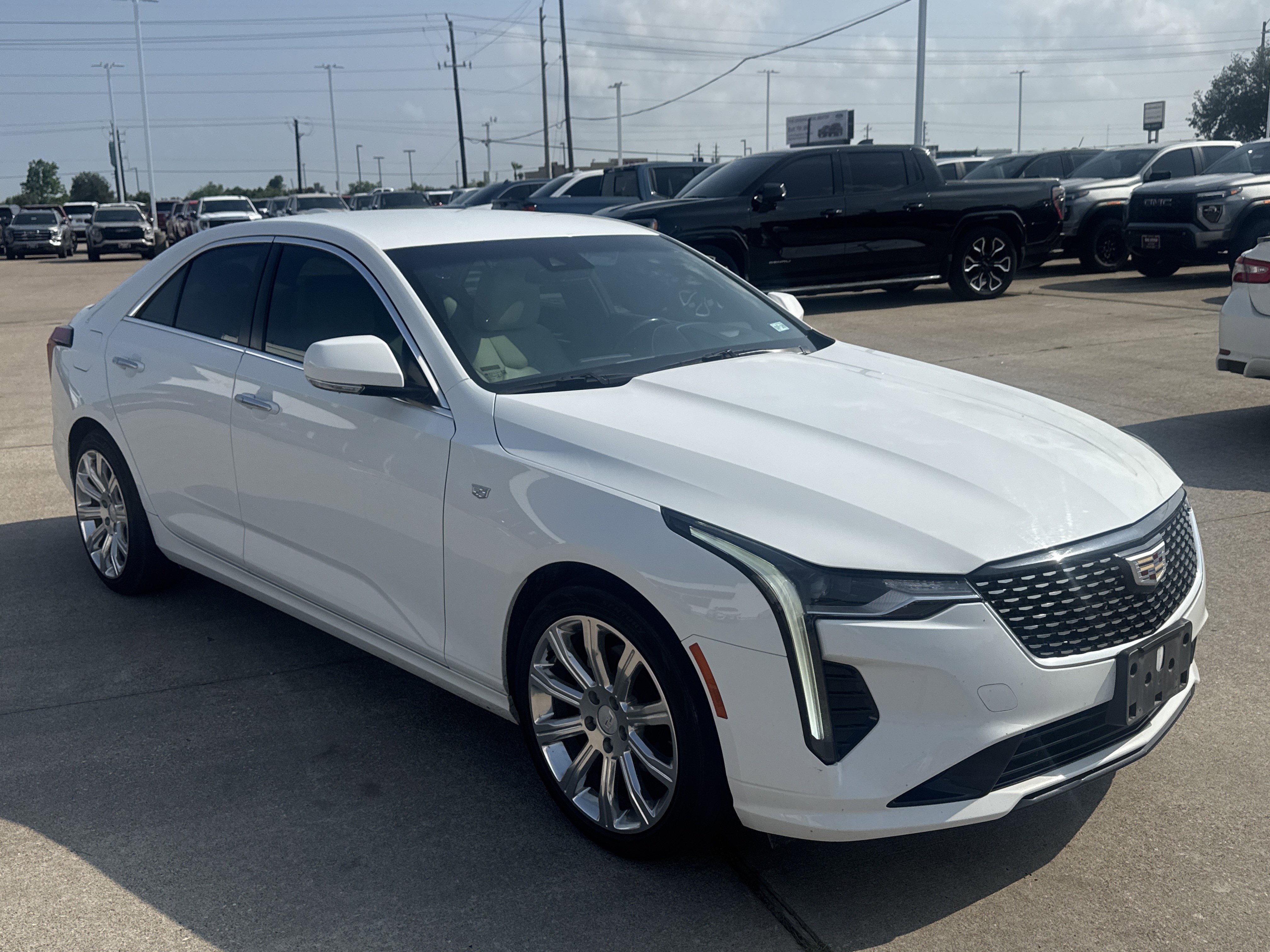 Used 2021 Cadillac CT4 Luxury w/ Cold Weather Package RWD image 13