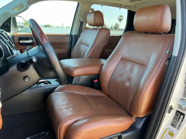 Used 2019 Toyota Sequoia Platinum w/ Carpet Mat Package (TMS) AWD/4WD image 16