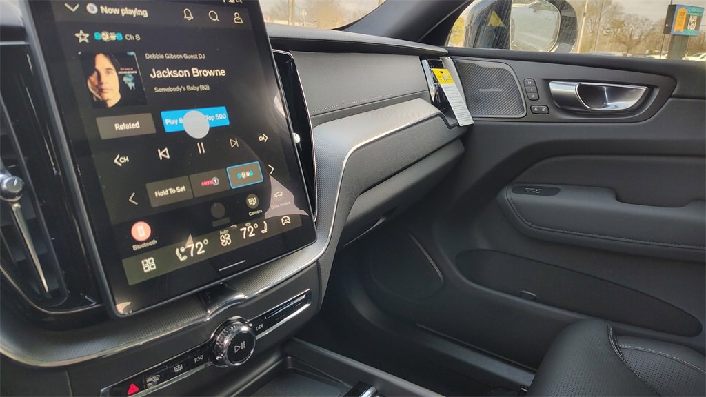 New 2026 Volvo XC60 B5 Ultra w/ Climate Package image 25