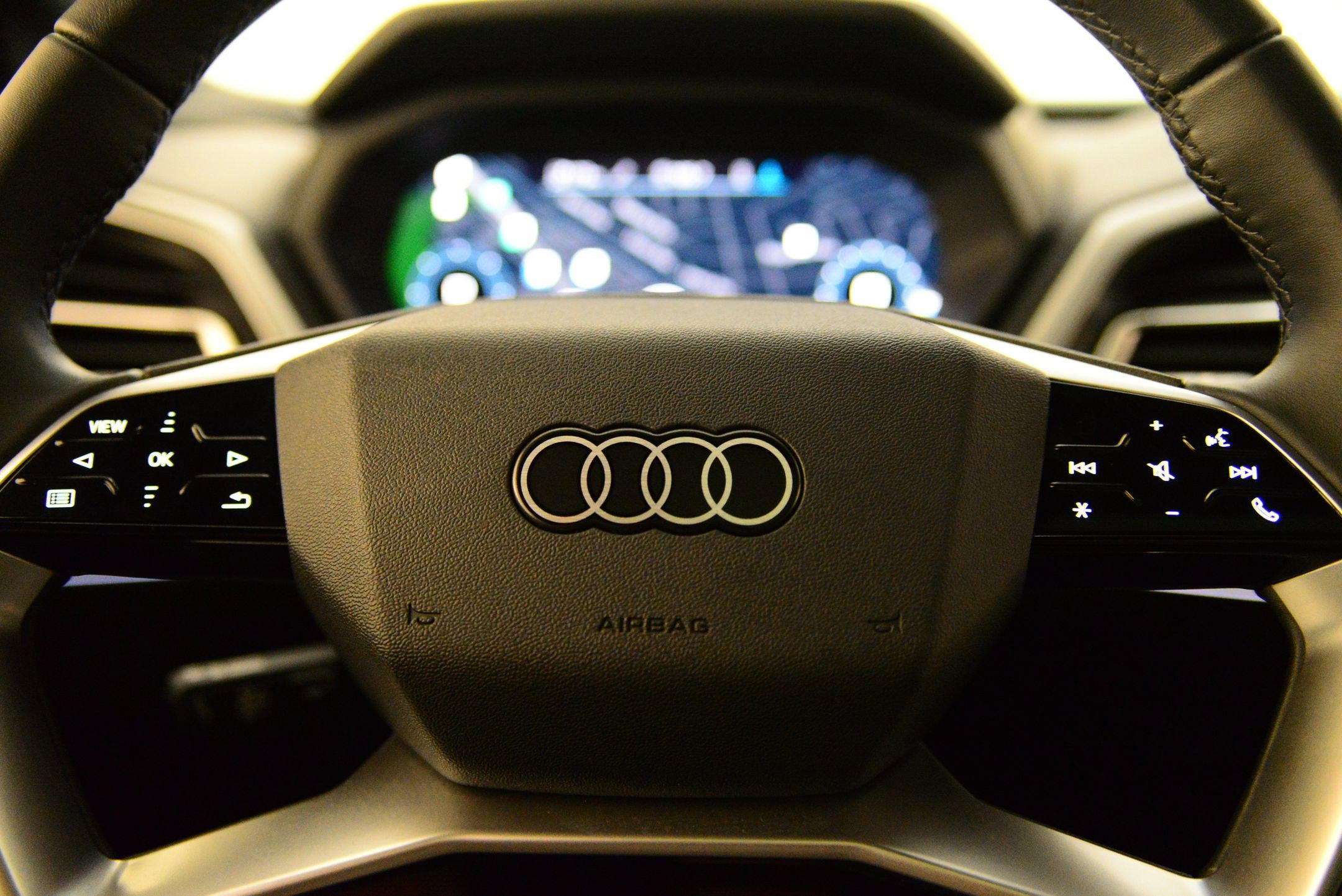 Certified 2025 Audi Q4 e-tron Premium w/ Convenience Package image 13