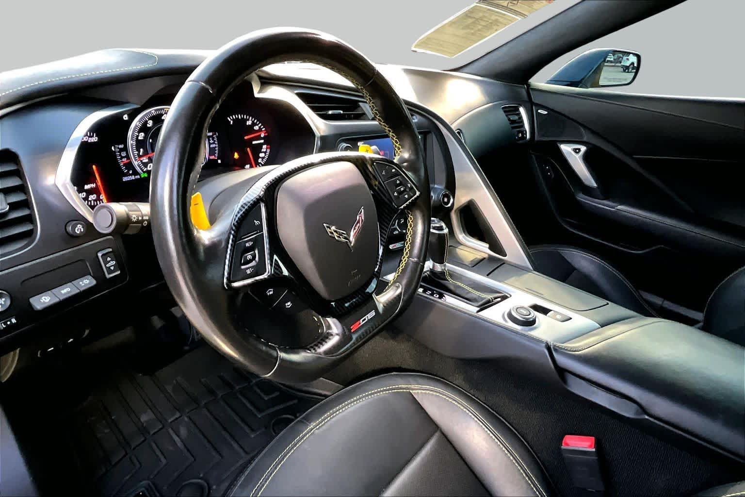 Used 2017 Chevrolet Corvette Z06 RWD image 6