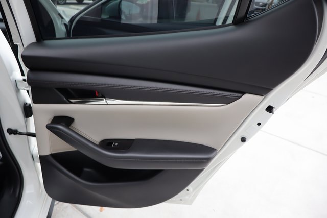 Used 2021 MAZDA MAZDA3 s image 27