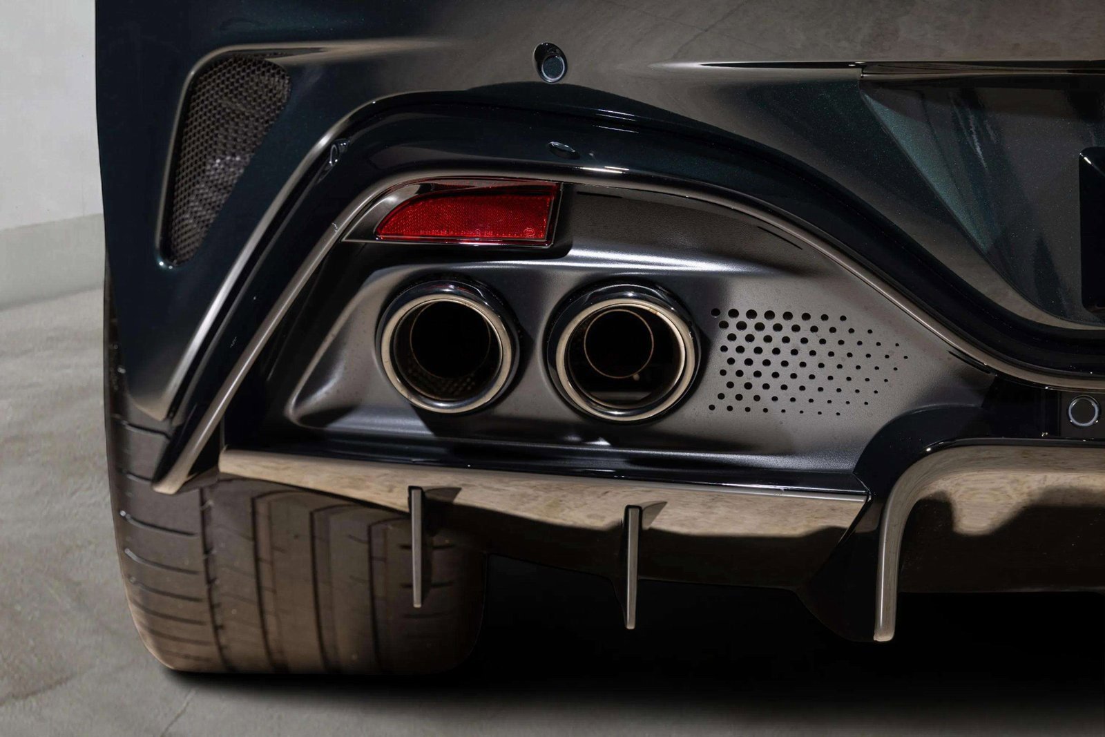 New 2026 Aston Martin V8 Vantage Roadster image 37