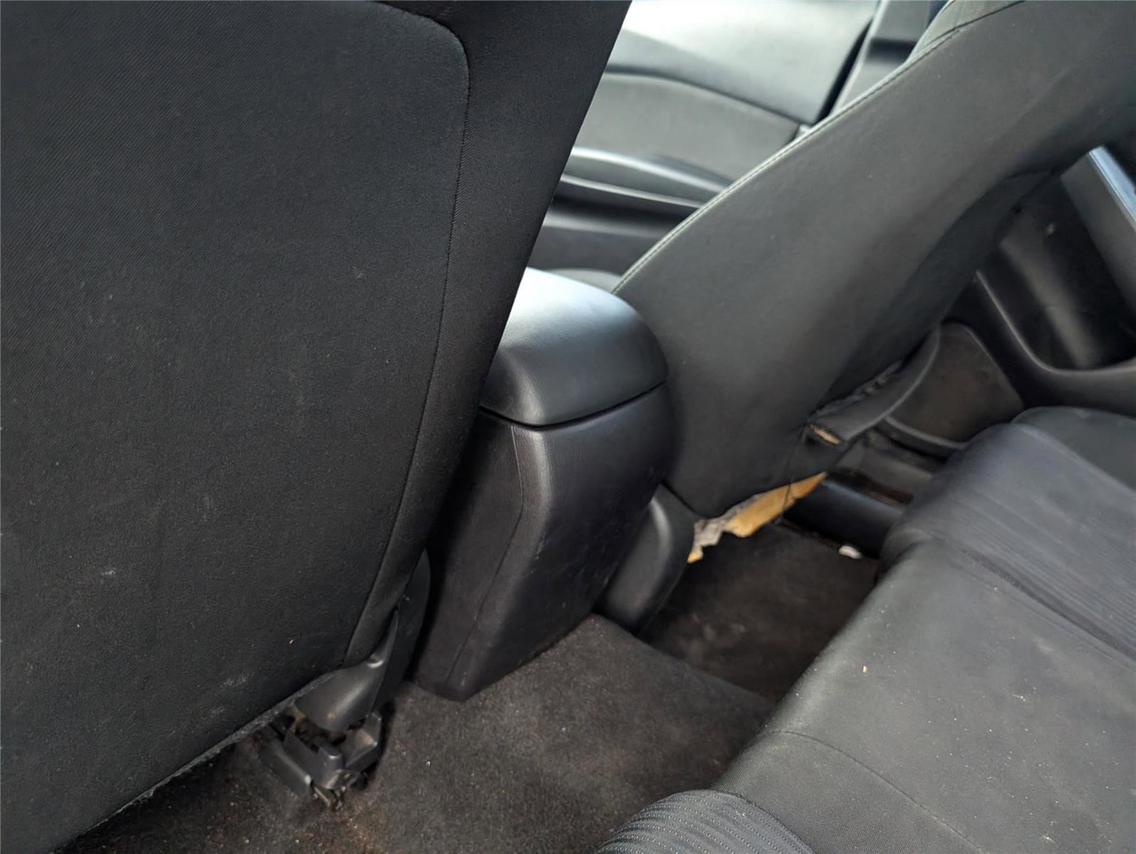 Used 2016 MAZDA MAZDA3 i Sport w/ Preferred Equipment Package image 31