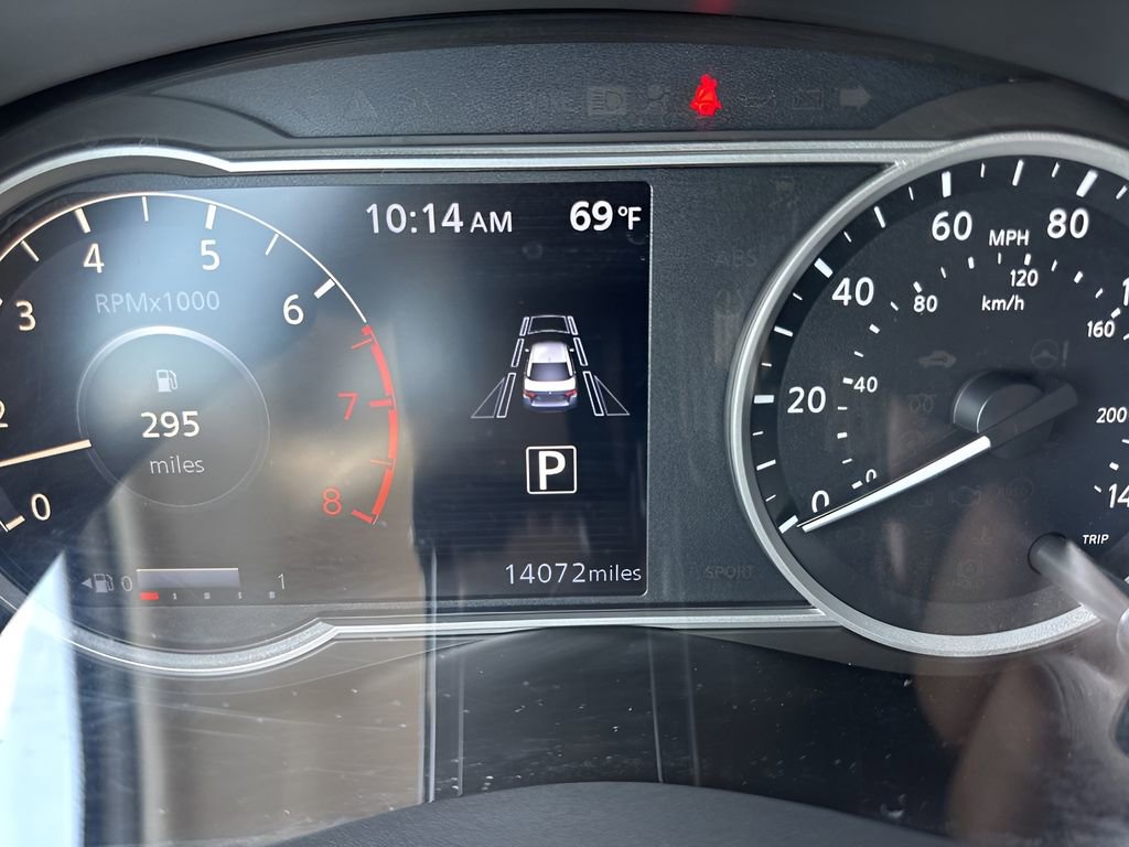 Used 2025 Nissan Versa SV image 21