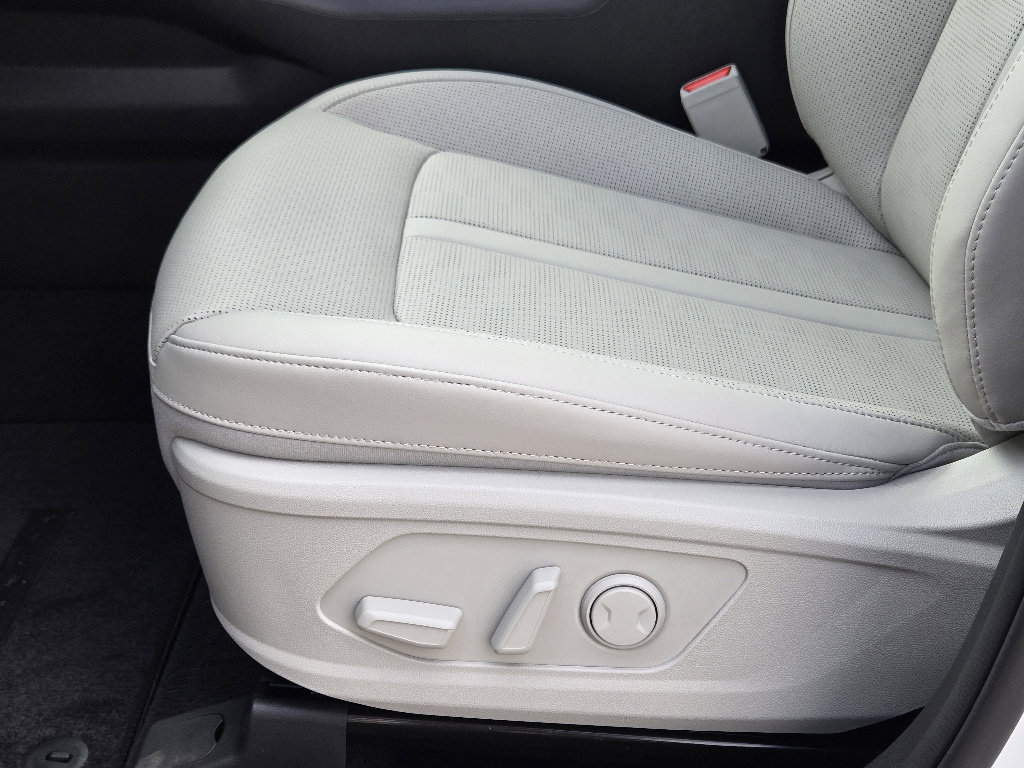 New 2026 Kia Sorento S image 17