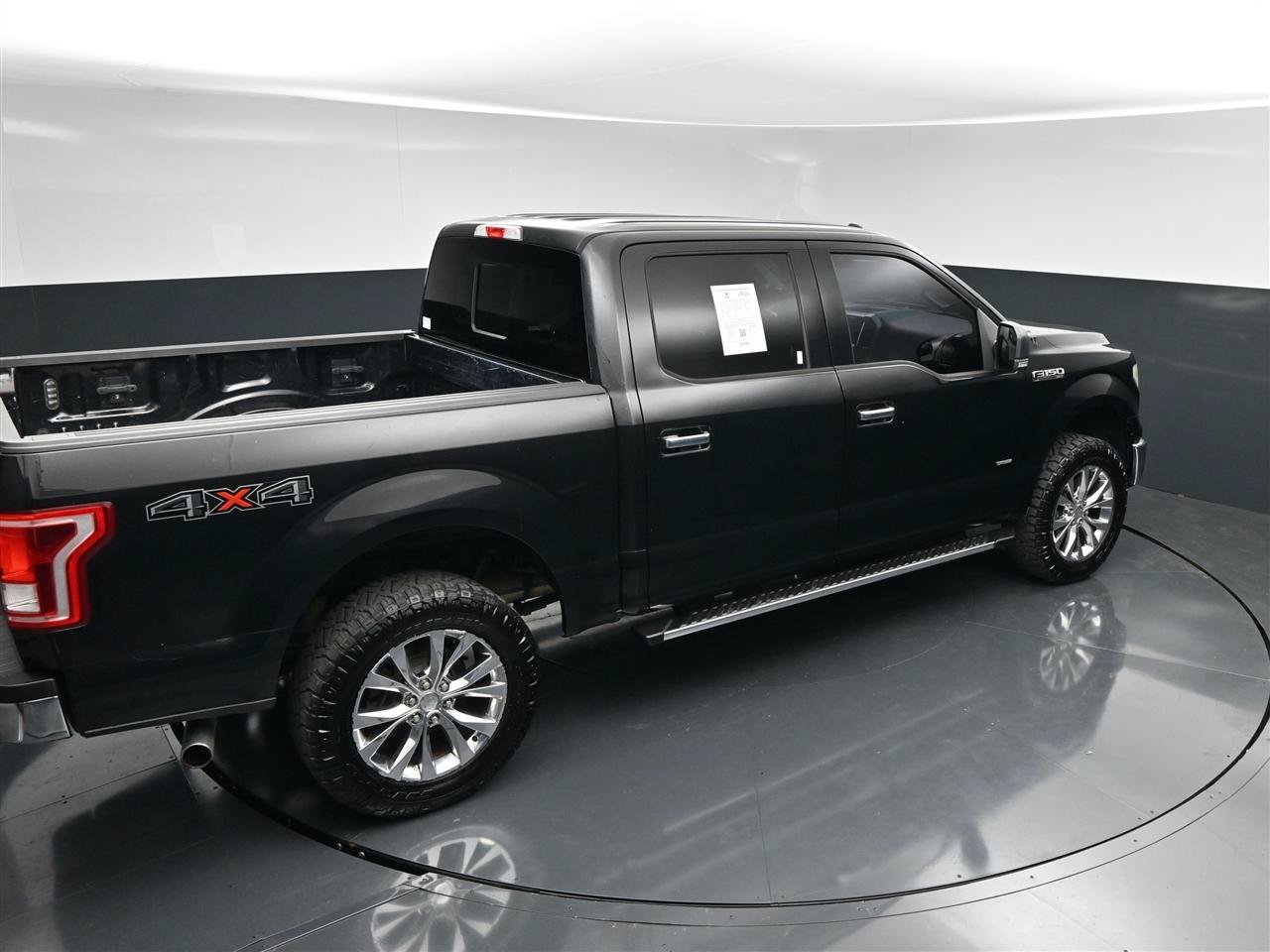 Used 2015 Ford F150 XLT w/ Equipment Group 302A Luxury AWD/4WD image 23