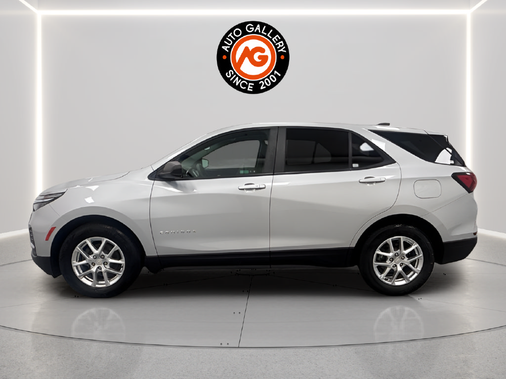 Used 2022 Chevrolet Equinox LS w/ LS Convenience Package FWD image 5
