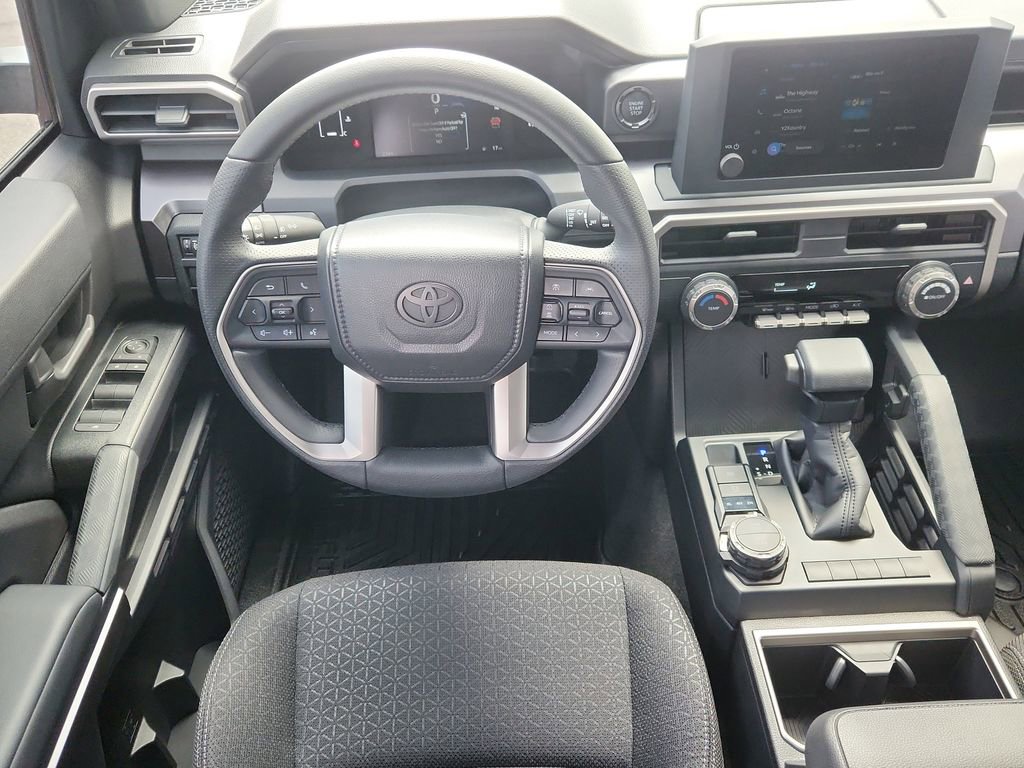Used 2025 Toyota 4Runner SR5 AWD/4WD image 10