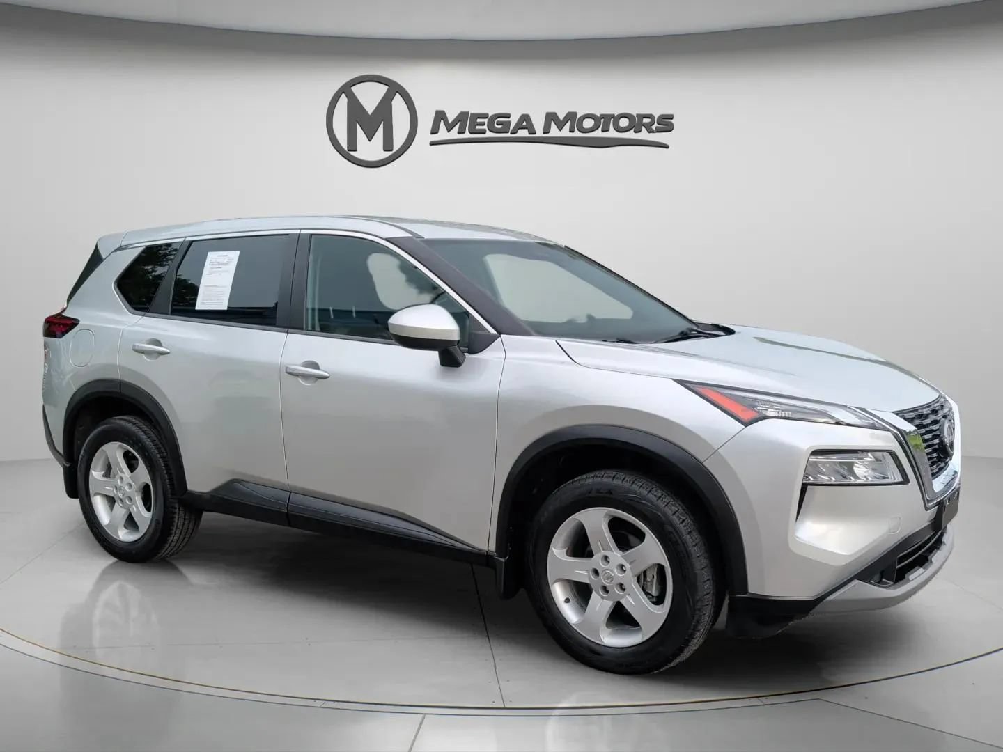 Used 2023 Nissan Rogue SV FWD image 10