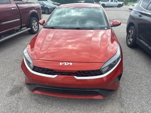 Used 2022 Kia Forte LXS FWD image 2