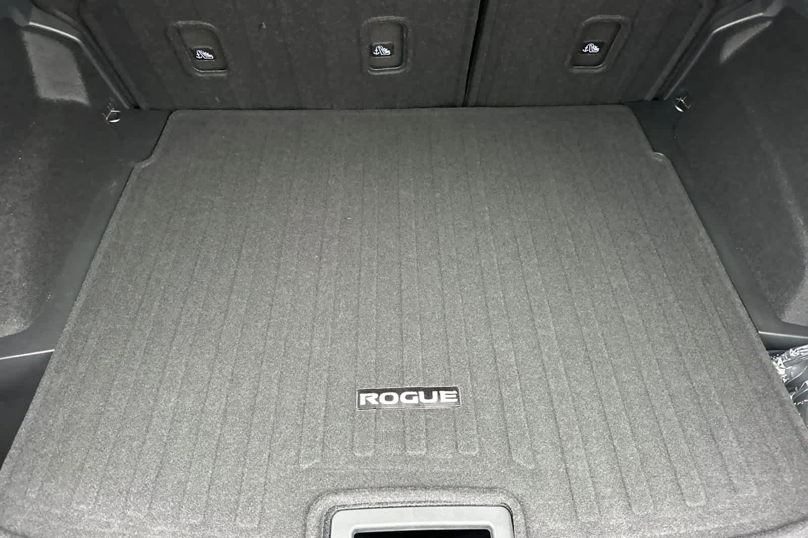 New 2026 Nissan Rogue S image 15