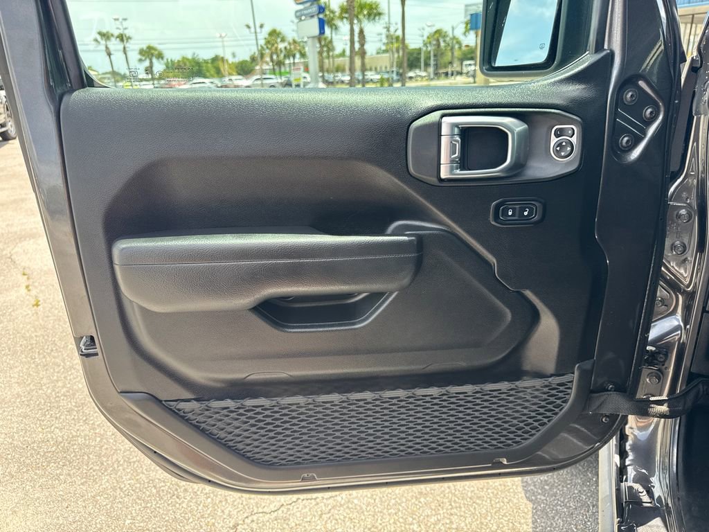 Used 2026 Jeep Gladiator Mojave AWD/4WD image 13