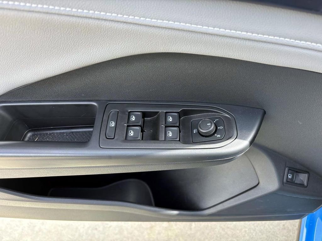 Used 2024 Volkswagen Taos SE image 13