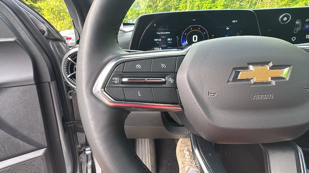 Used 2025 Chevrolet Equinox LT AWD/4WD image 18