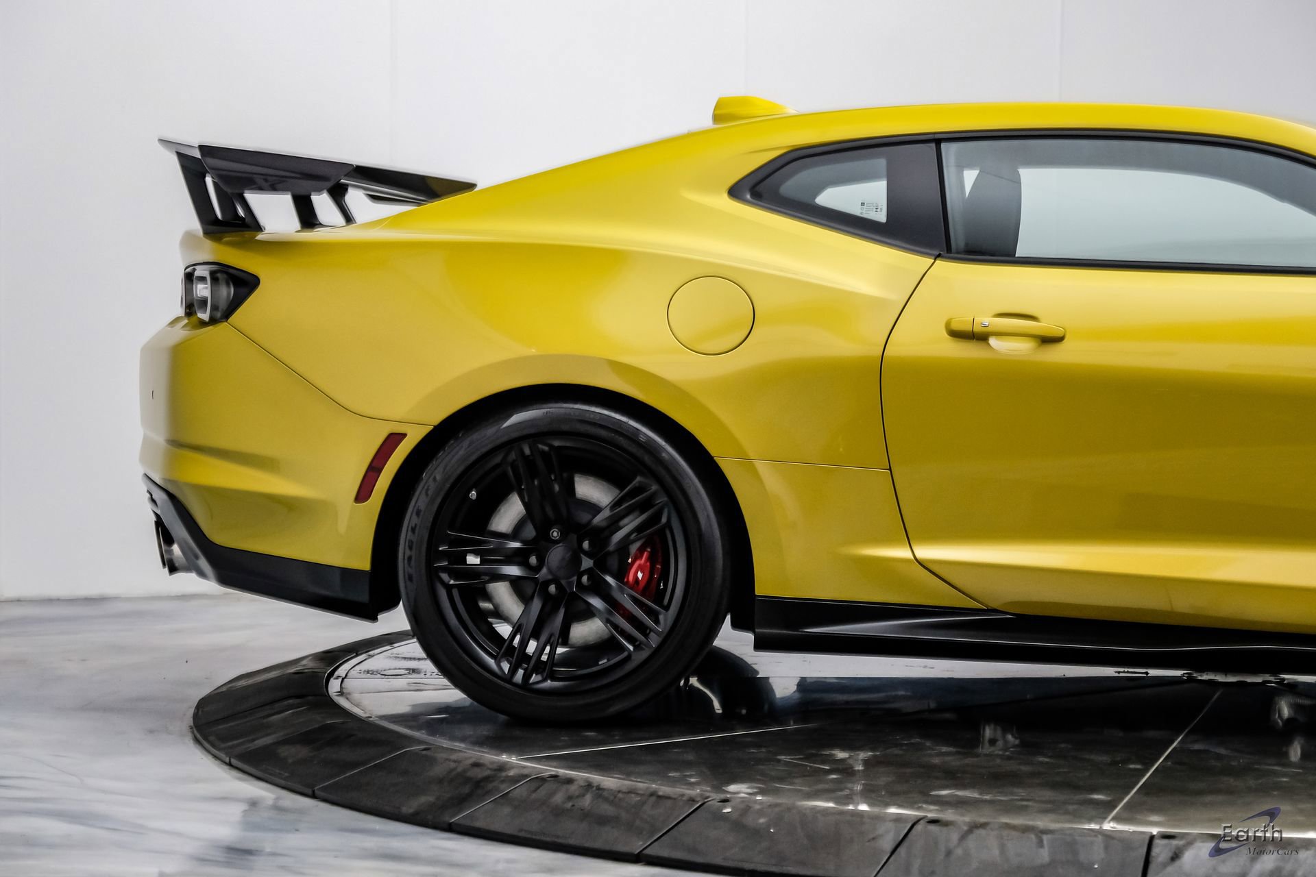 Used 2024 Chevrolet Camaro ZL1 RWD image 27