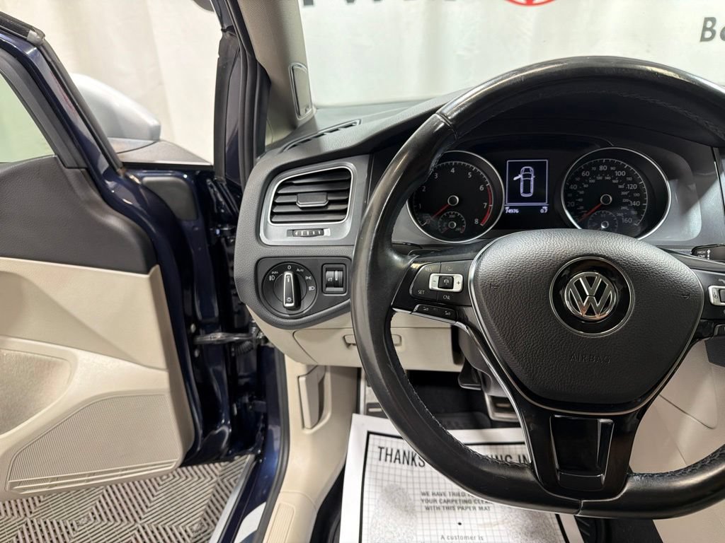 Used 2017 Volkswagen Golf Alltrack SE AWD/4WD image 26