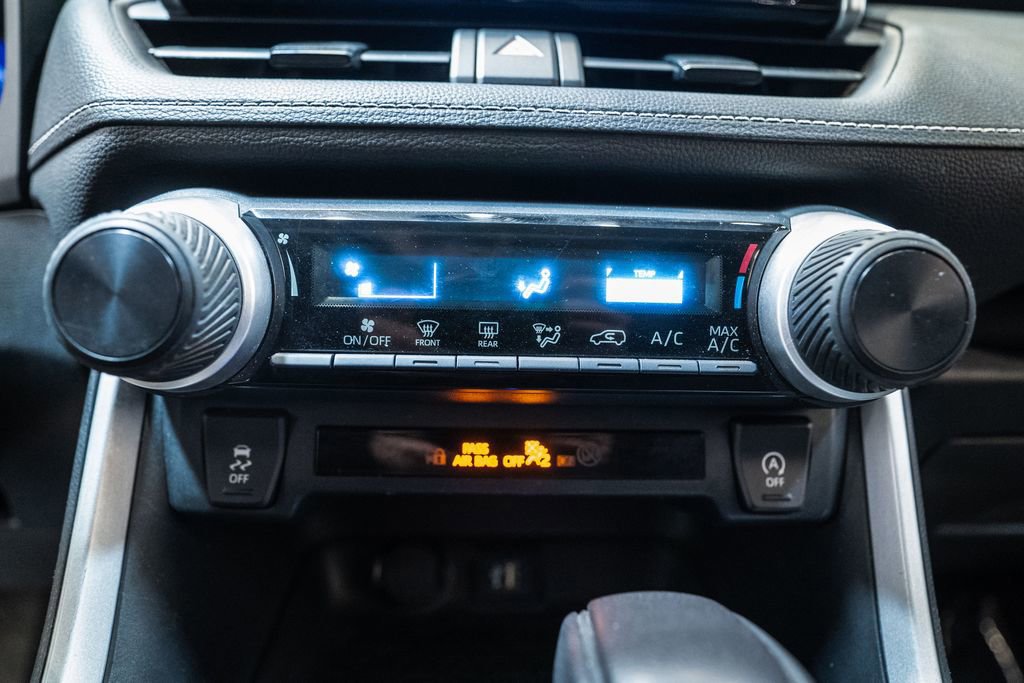 Used 2023 Toyota RAV4 LE image 21