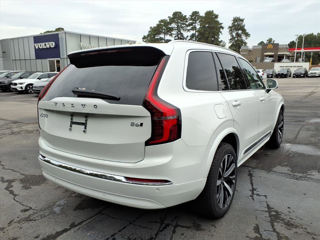 New 2026 Volvo XC90 B6 Core image 3
