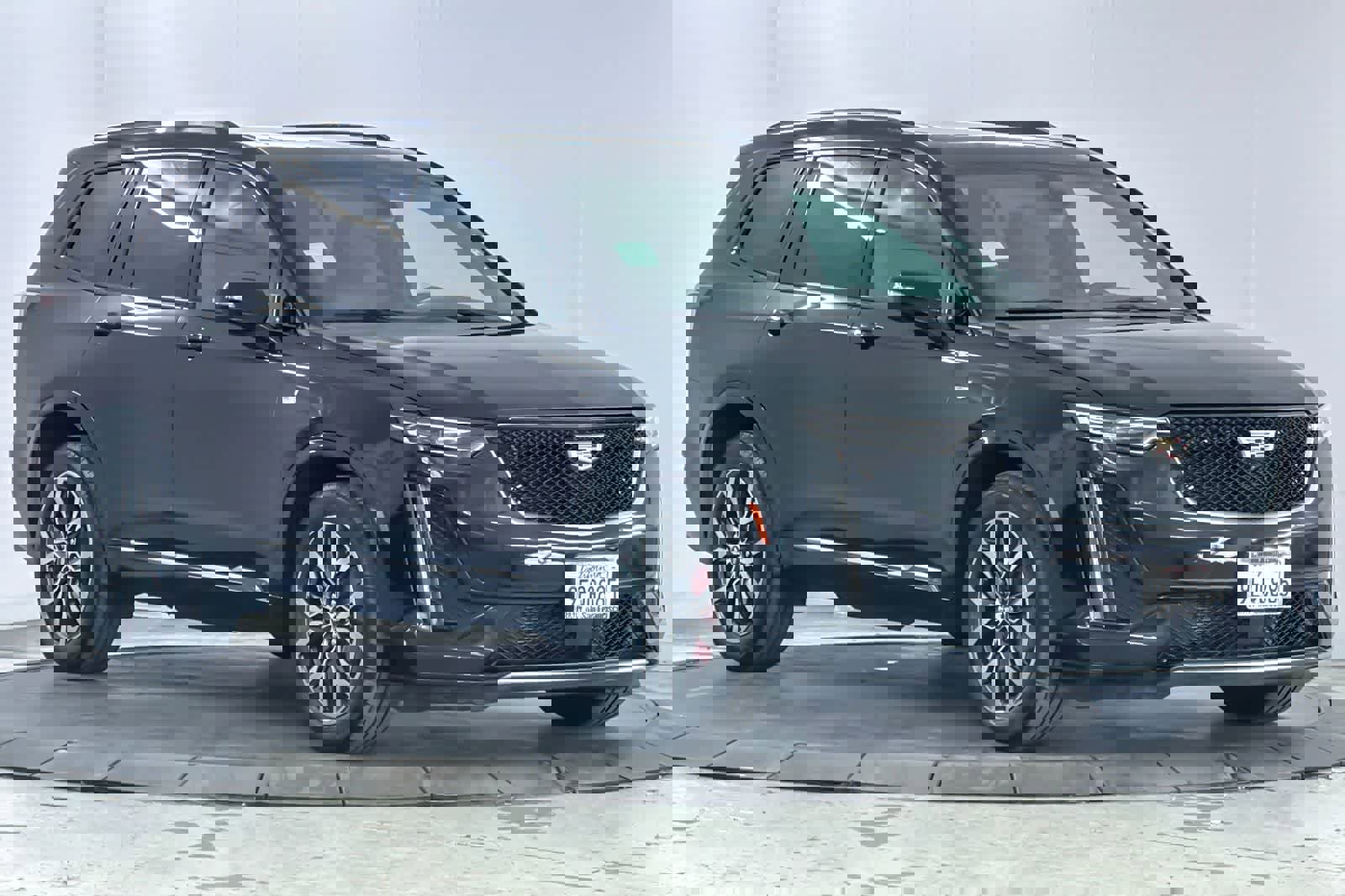 Used 2023 Cadillac XT6 Sport w/ Technology Package image 9