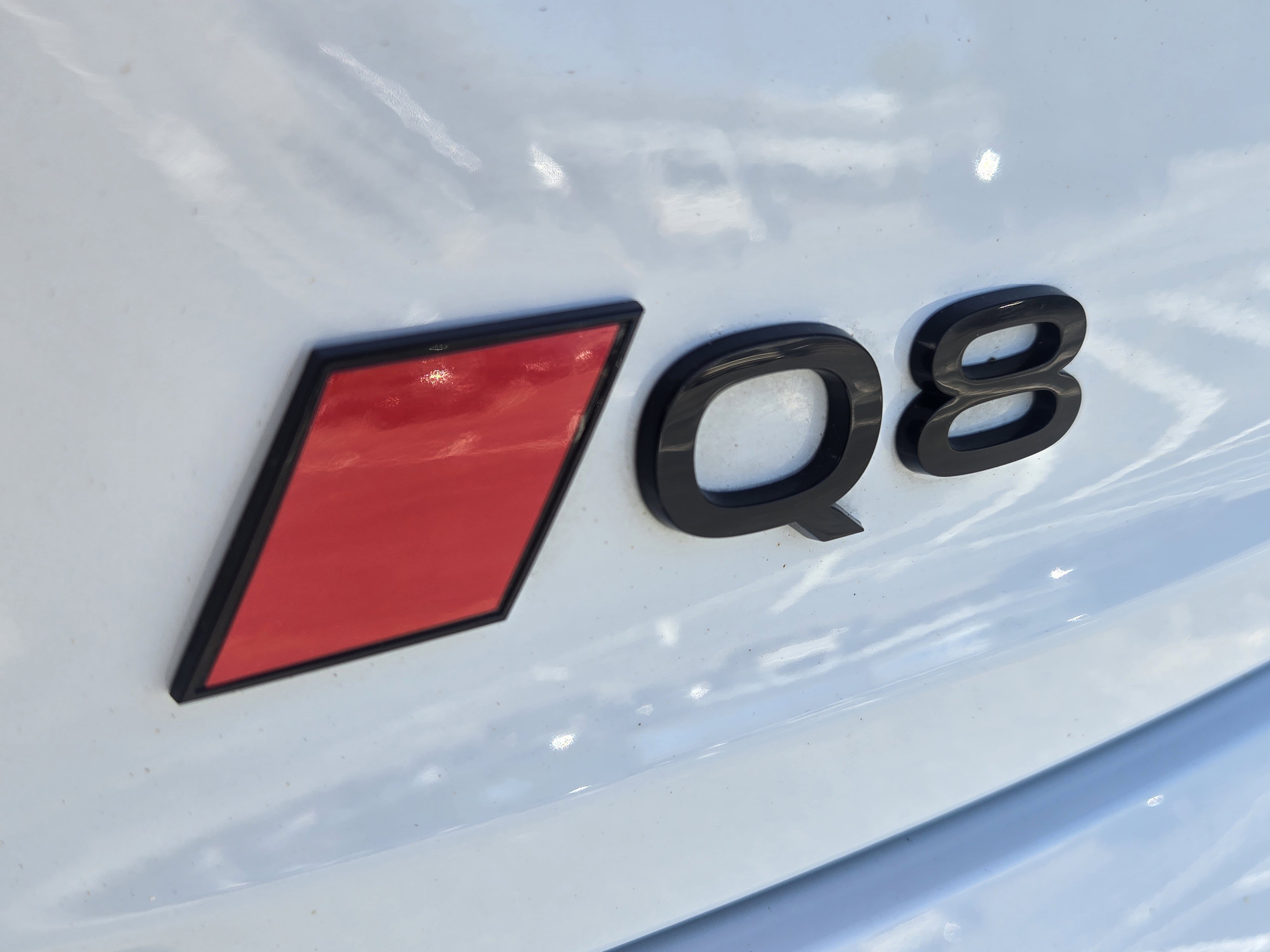 Certified 2024 Audi Q8 e-tron Premium Plus w/ Premium Plus Package AWD/4WD image 9