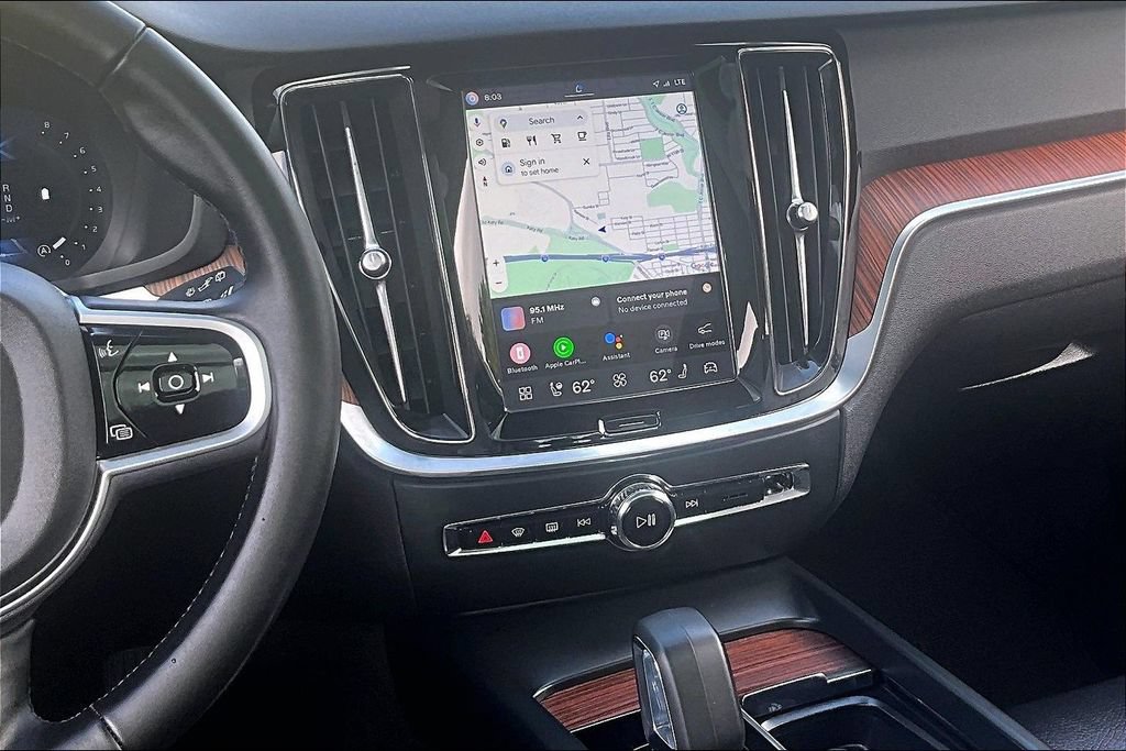 Certified 2025 Volvo V60 B5 Cross Country Plus AWD/4WD image 8