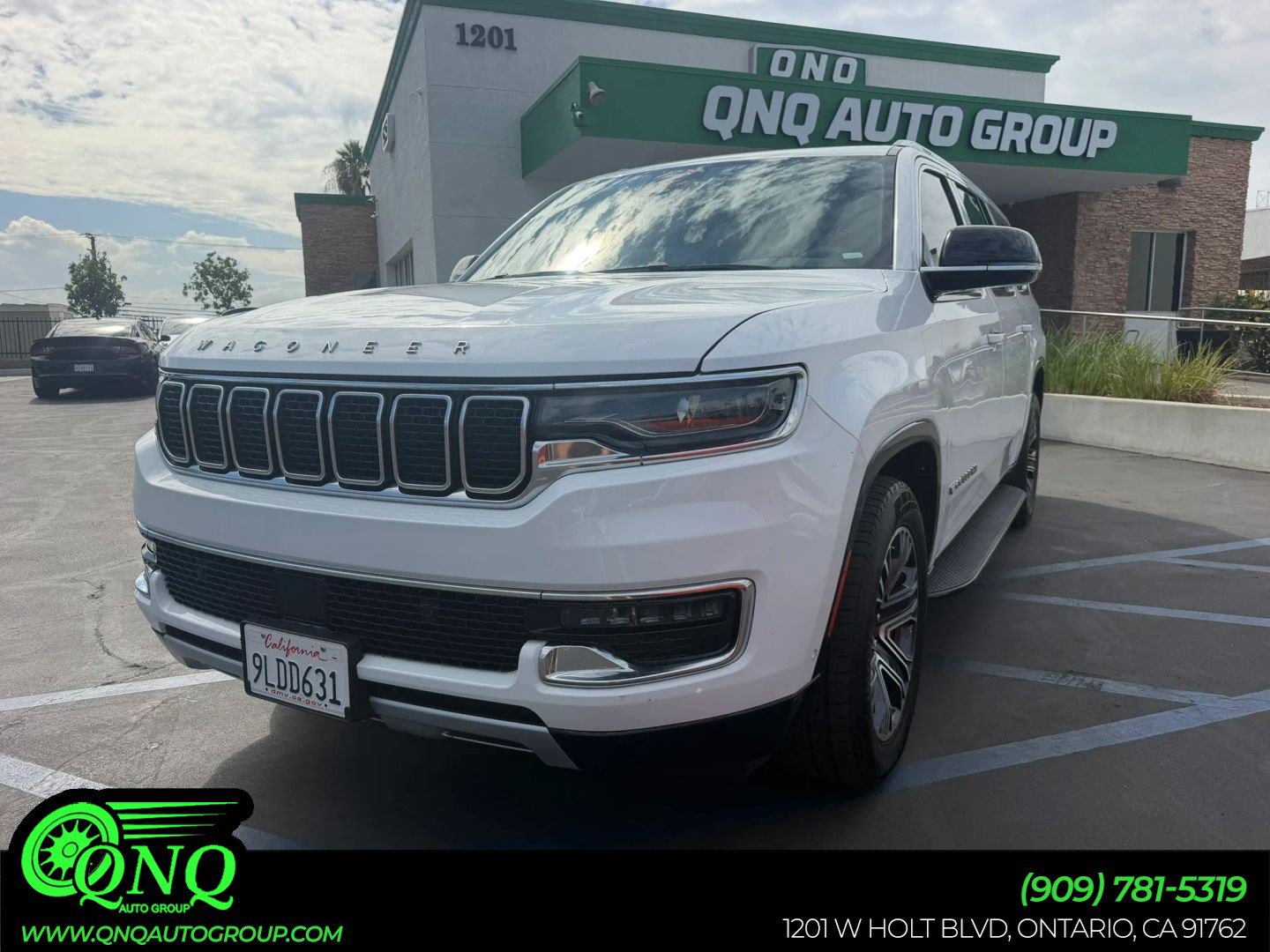 Used 2024 Jeep Wagoneer L Series II RWD image 1