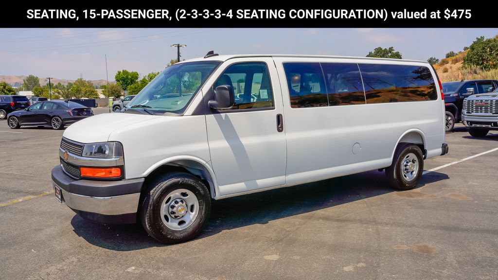 Used 2025 Chevrolet Express 3500 LT w/ LT Preferred Equipment Group RWD image 4
