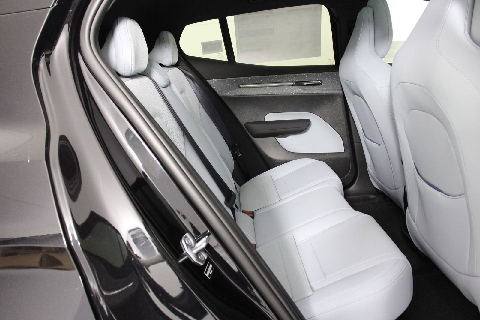 New 2026 Volvo EX30 Ultra AWD/4WD image 11