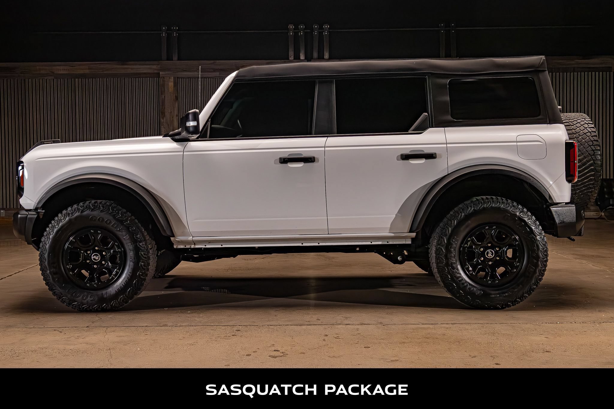 Used 2023 Ford Bronco Wildtrak AWD/4WD image 5
