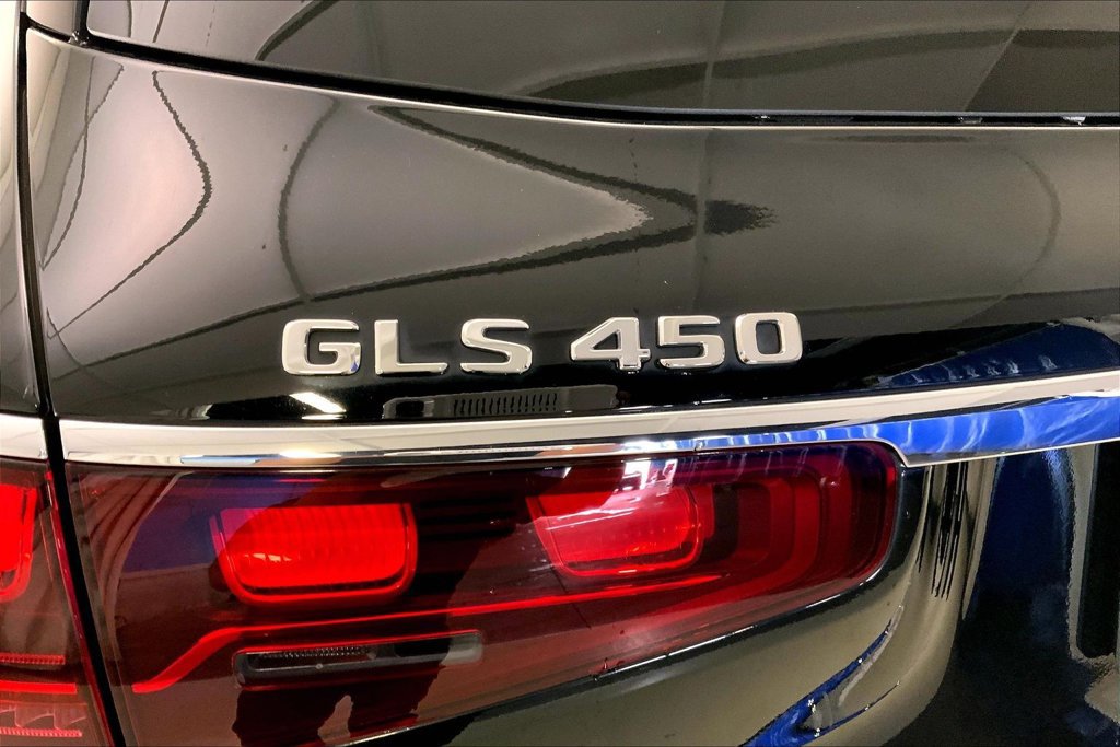 Used 2024 Mercedes-Benz GLS 450 4MATIC image 30