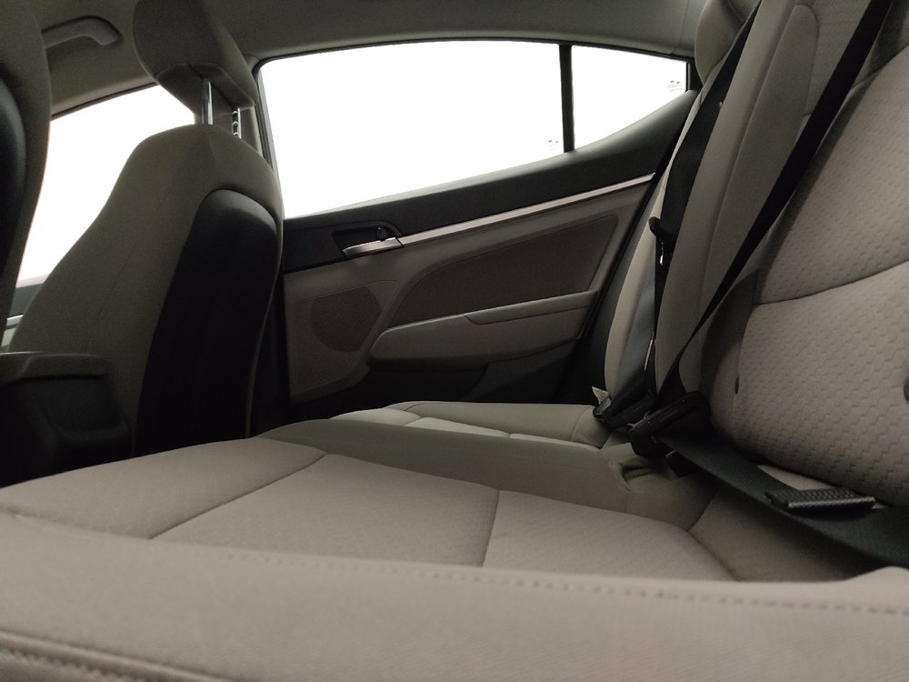 Used 2020 Hyundai Elantra SEL FWD image 18