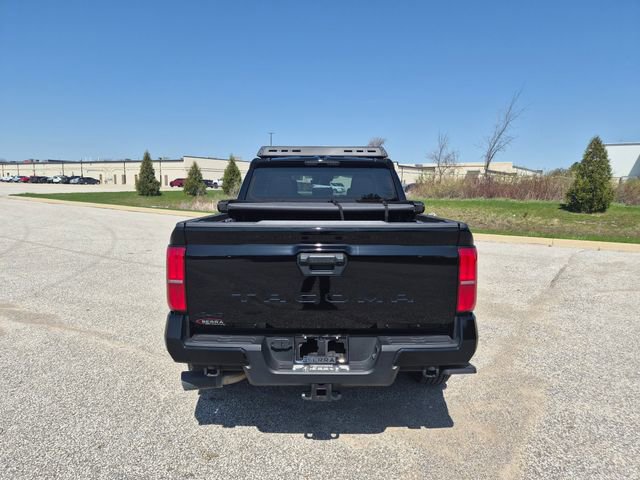 Used 2024 Toyota Tacoma TRD Sport AWD/4WD image 6