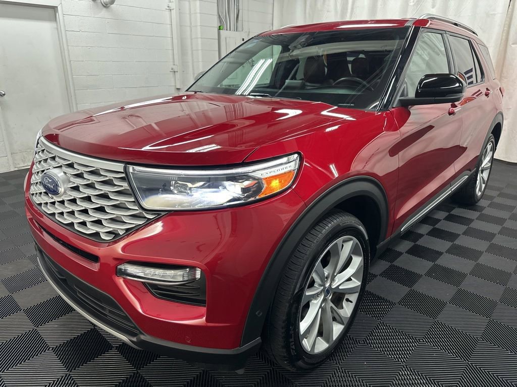 Used 2022 Ford Explorer Platinum w/ Equipment Group 601A AWD/4WD image 4