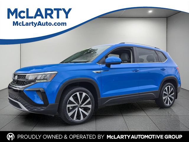 Certified 2023 Volkswagen Taos SE w/ Panoramic Sunroof Package