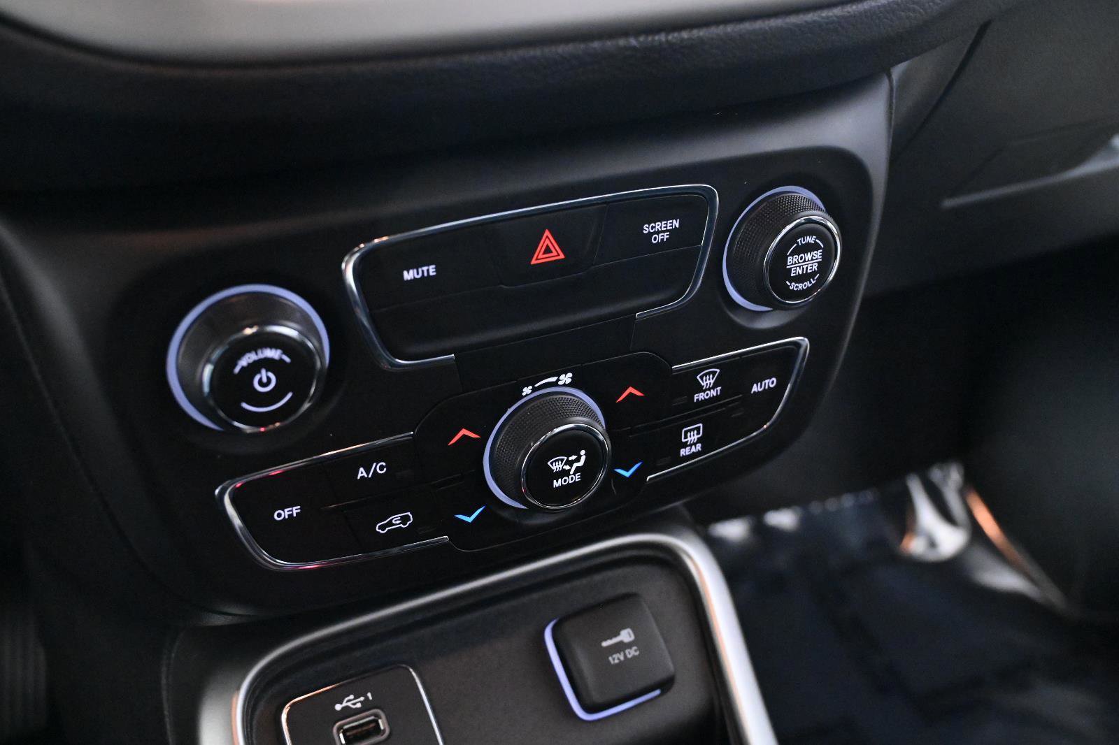 Used 2021 Jeep Compass Latitude image 17