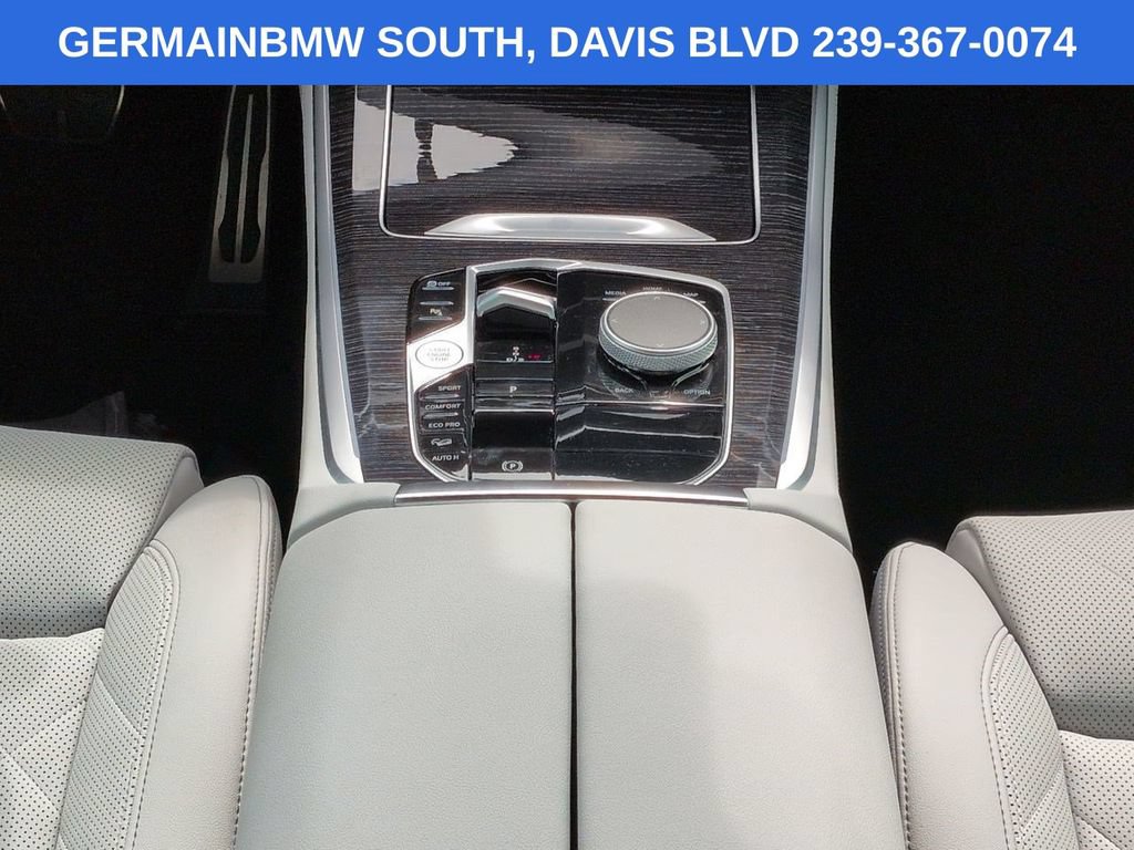 Used 2025 BMW X5 xDrive40i w/ M Sport Package AWD/4WD image 21