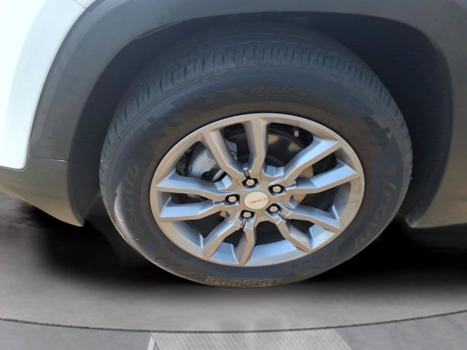 Used 2023 GMC Terrain SLT AWD/4WD image 9