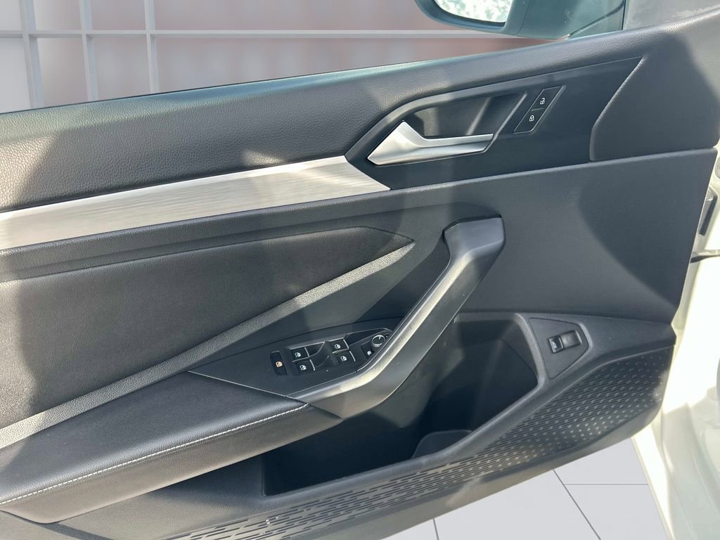 Used 2025 Volkswagen Jetta S image 17